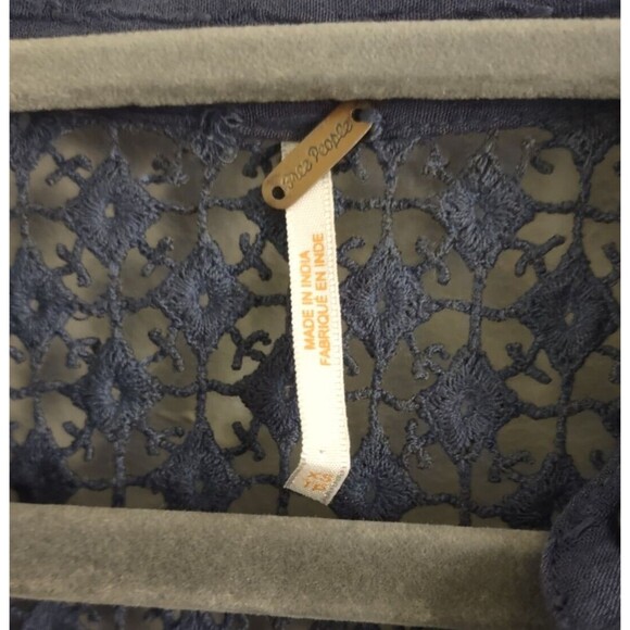 Free People Blue Shirt Womens XS Oversized Button Up Gauze Rayon Cotton Top - Picture 4 of 5